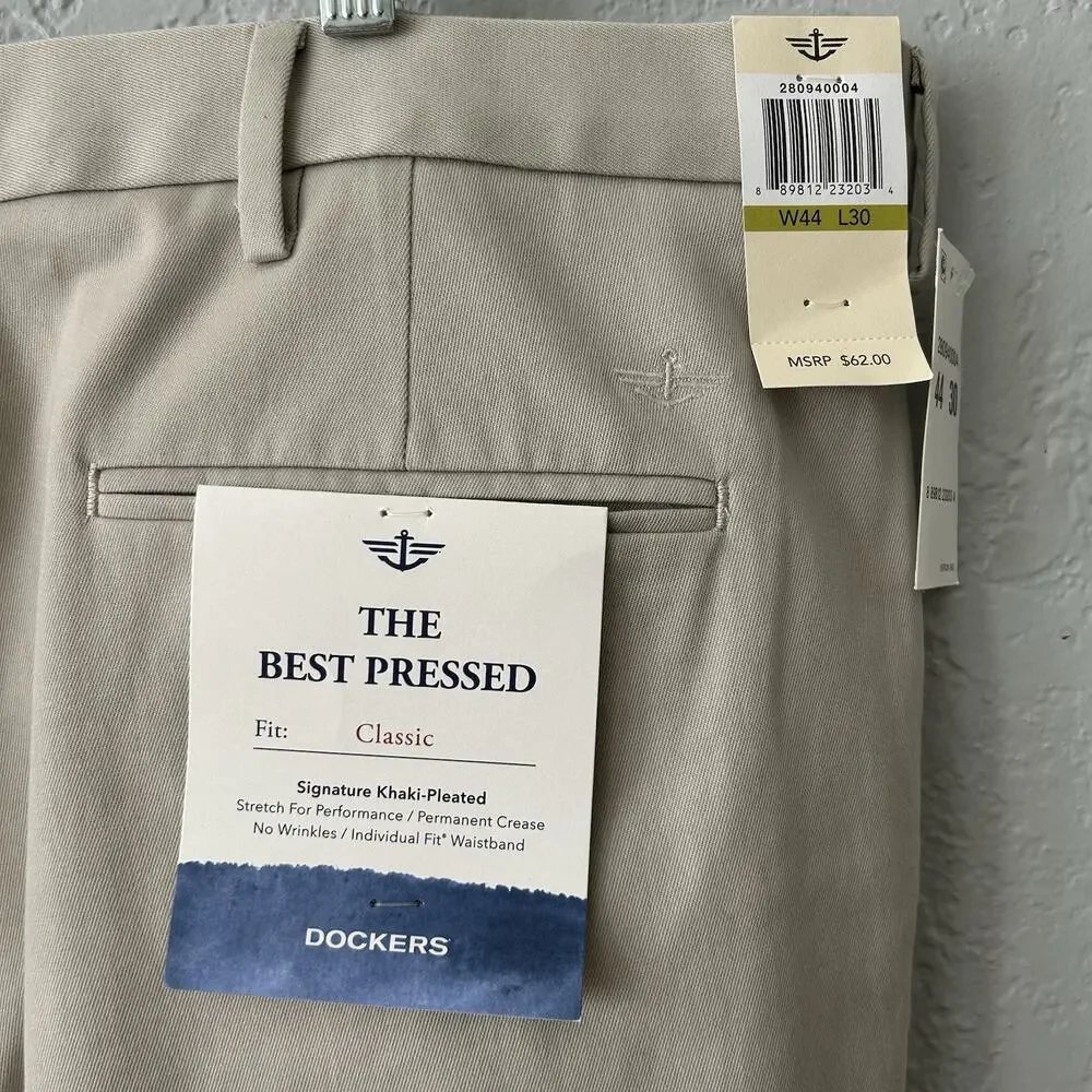 Dockers Signature Khaki Pleated Pant Men’s 44x30 Classic Fit Best Pressed